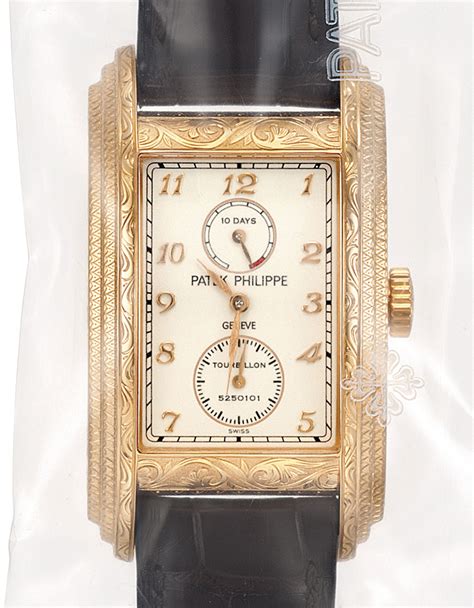 Patek Philippe. A fine and very rare 18K pink gold rectangular 